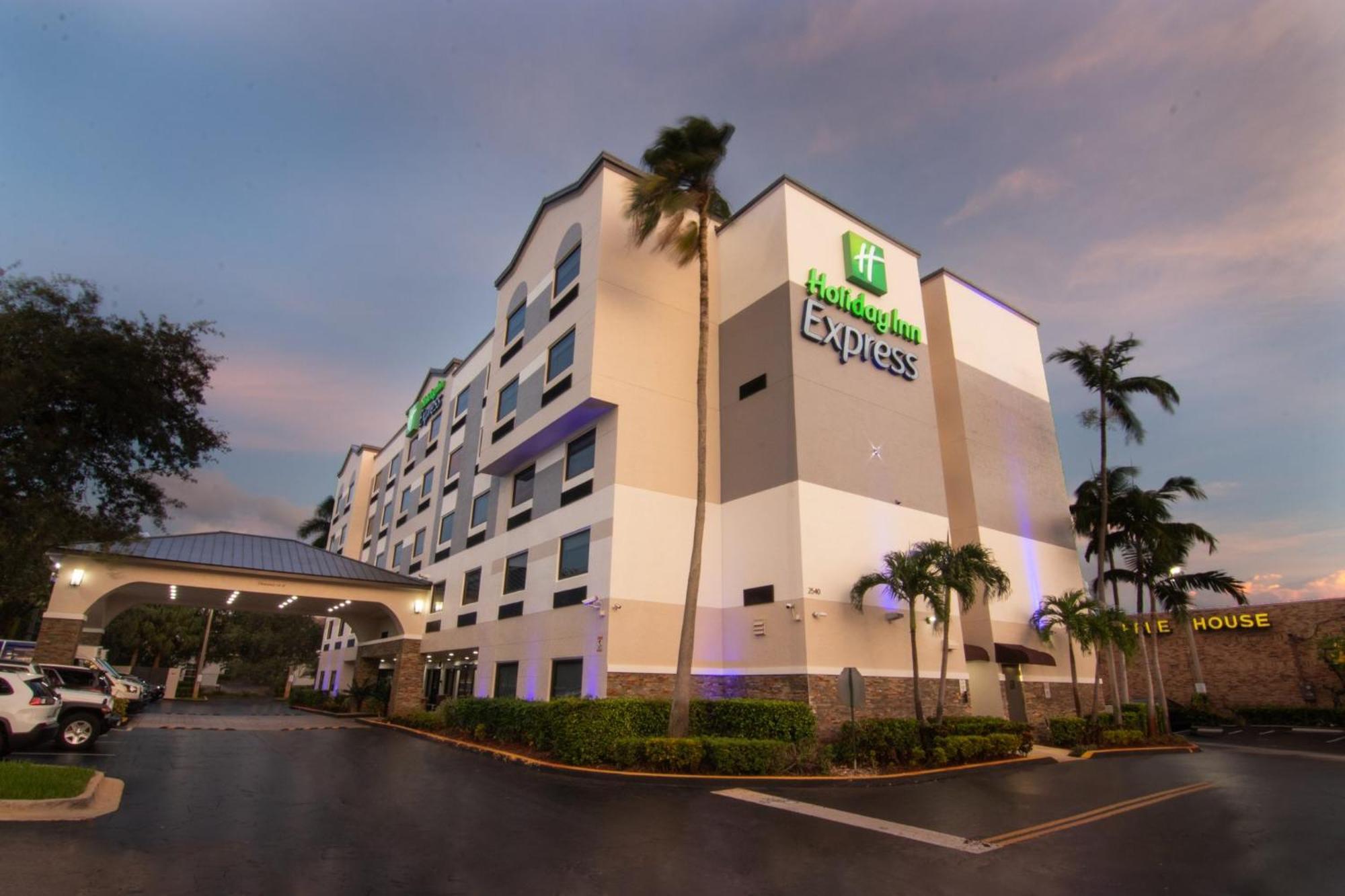 Holiday Inn Express And Suites Fort Lauderdale Airport West By Ihg Davie Dış mekan fotoğraf