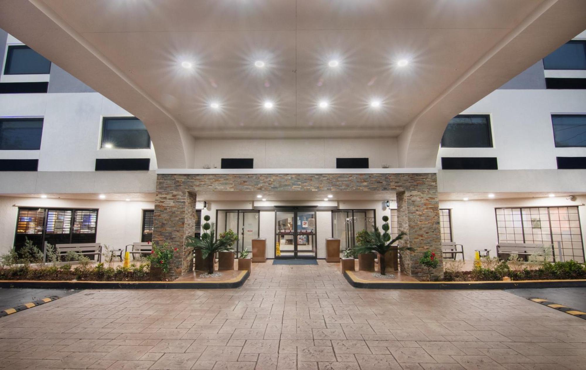 Holiday Inn Express And Suites Fort Lauderdale Airport West By Ihg Davie Dış mekan fotoğraf