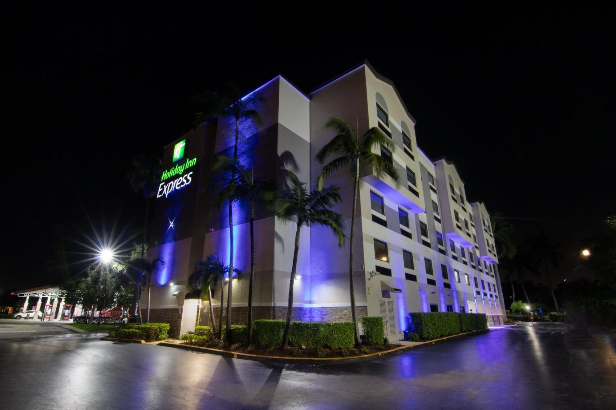 Holiday Inn Express And Suites Fort Lauderdale Airport West By Ihg Davie Dış mekan fotoğraf