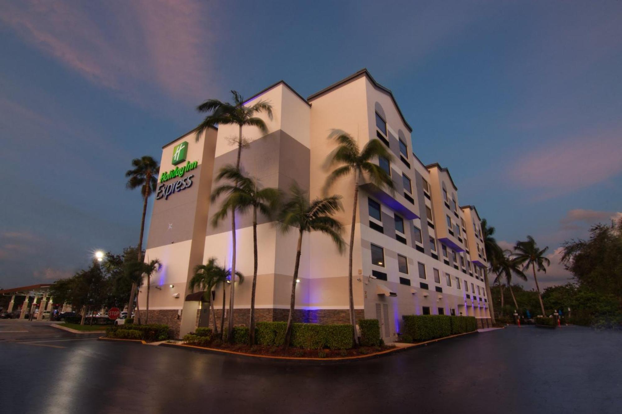 Holiday Inn Express And Suites Fort Lauderdale Airport West By Ihg Davie Dış mekan fotoğraf