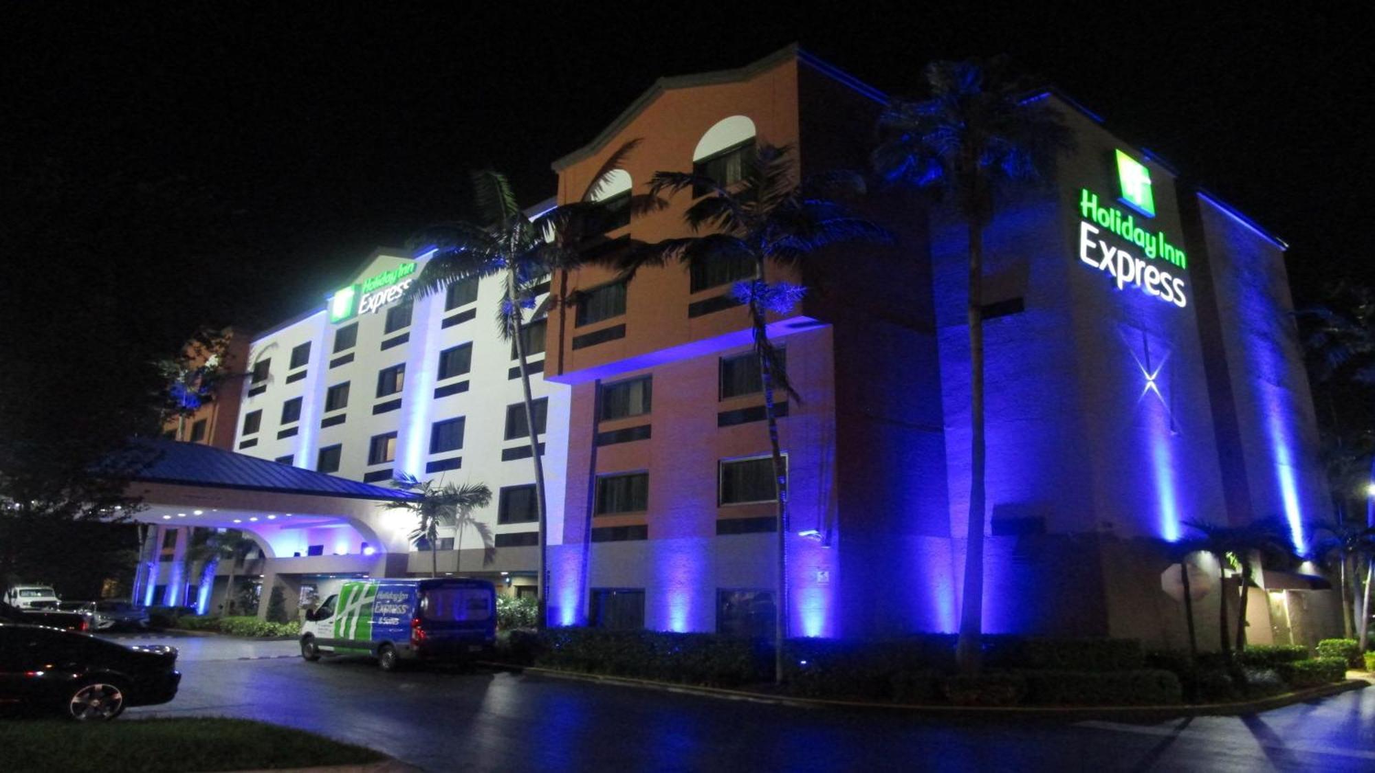 Holiday Inn Express And Suites Fort Lauderdale Airport West By Ihg Davie Dış mekan fotoğraf